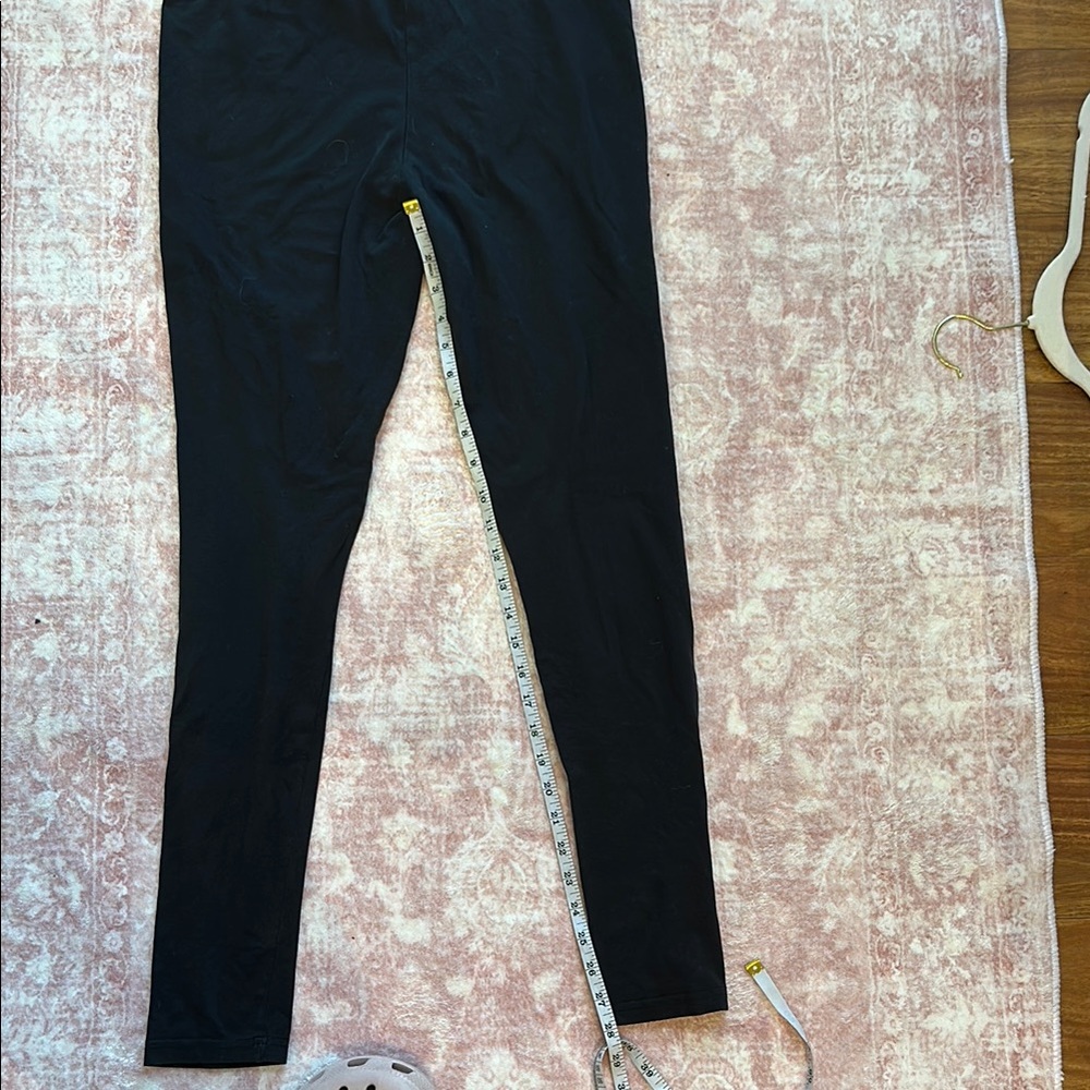 Women’s Black Leggings with Smiley Face Knee Graphic L - Picture 7 of 7